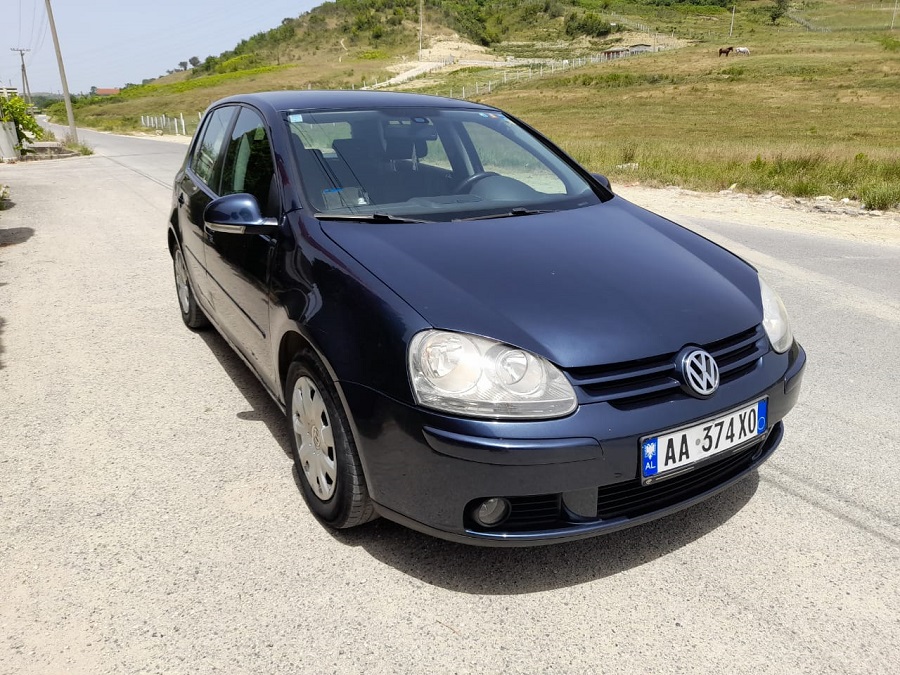 Volkswagen Golf 5 AA374XO